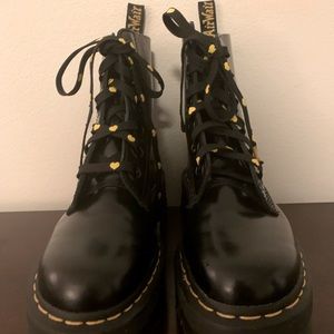 “Used” Dr Martens- JADON SMOOTH LEATHER PLATFORM BOOTS